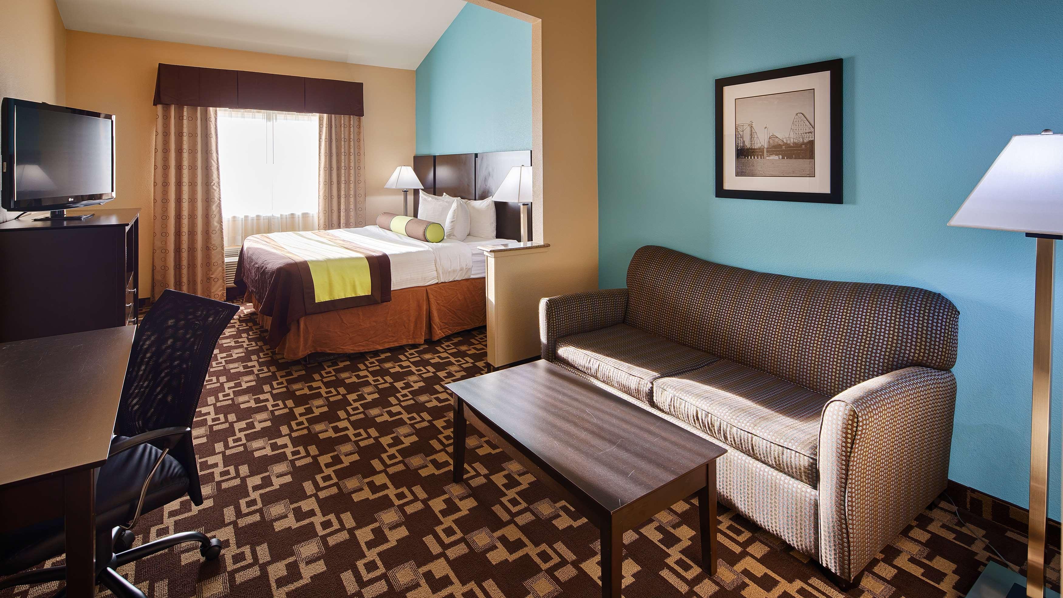 Best Western Plus Arlington North Hotel & Suites Grand Prairie Exterior photo