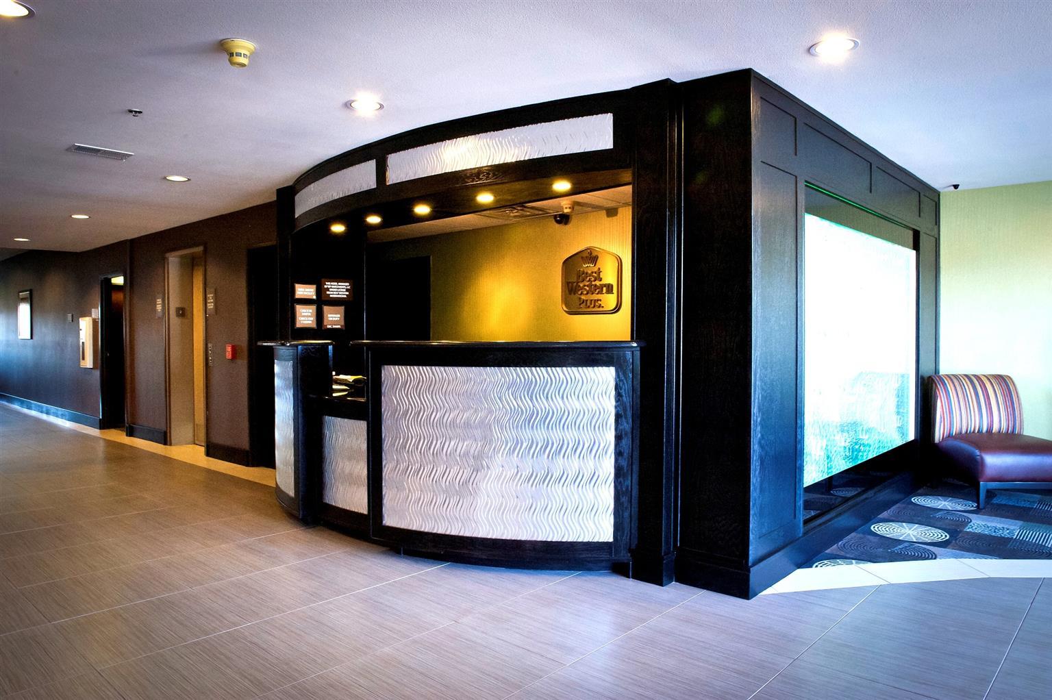 Best Western Plus Arlington North Hotel & Suites Grand Prairie Interior photo